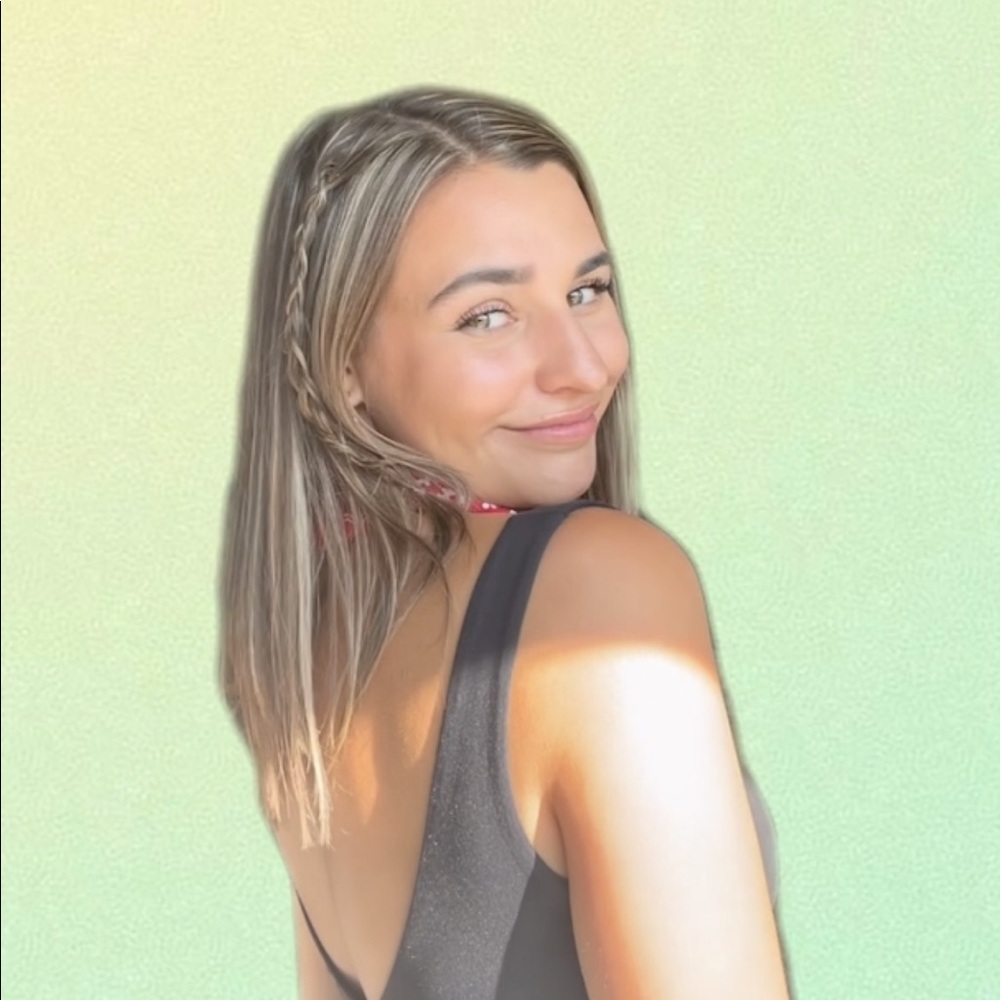 Meet your Posher, Maddy